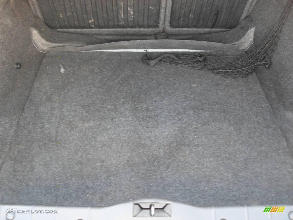 2005 Malibu Sedan - White / Gray photo #15