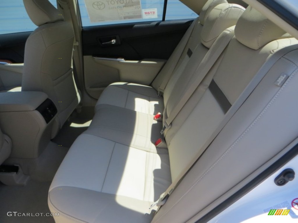 2013 Camry XLE V6 - Super White / Ivory photo #20