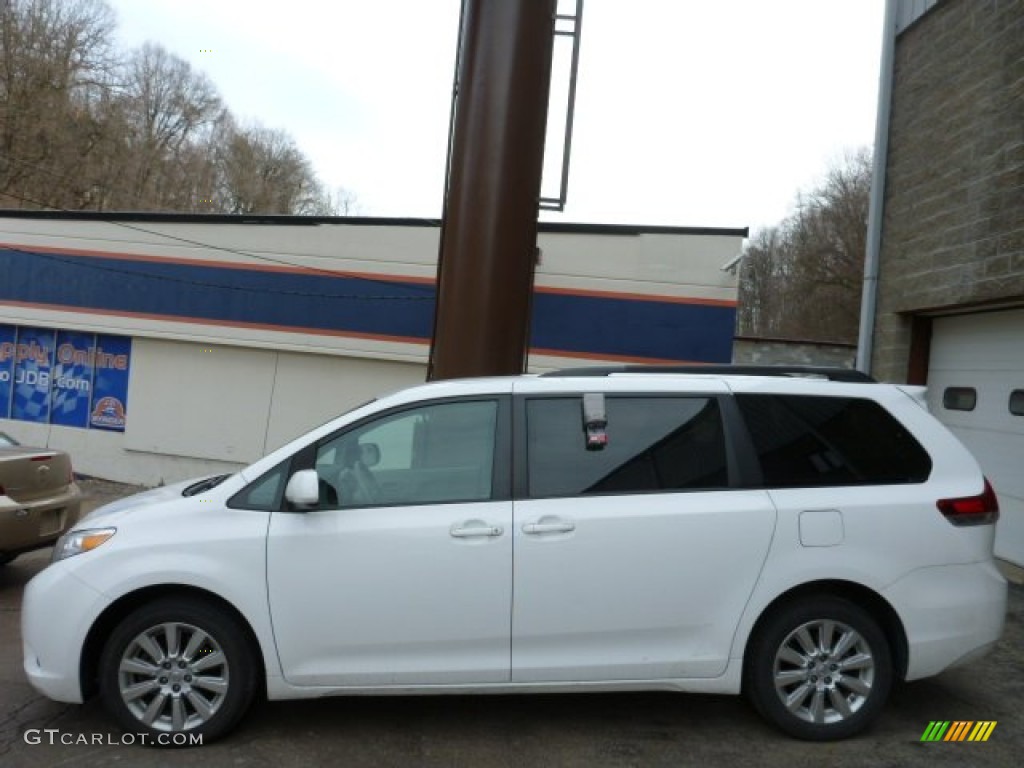 2011 Sienna LE AWD - Super White / Light Gray photo #2