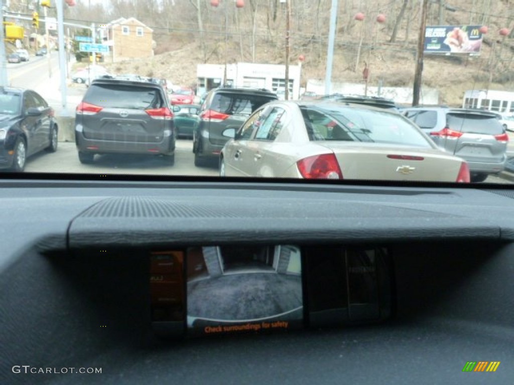 2011 Sienna LE AWD - Super White / Light Gray photo #7