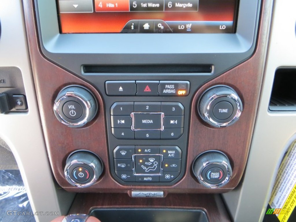 2013 Ford F150 King Ranch SuperCrew Controls Photo #79408849