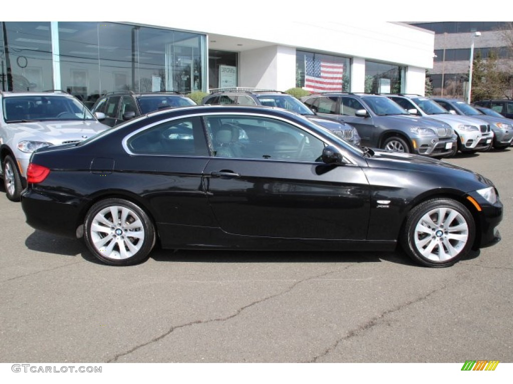 2011 3 Series 328i xDrive Coupe - Black Sapphire Metallic / Black photo #4