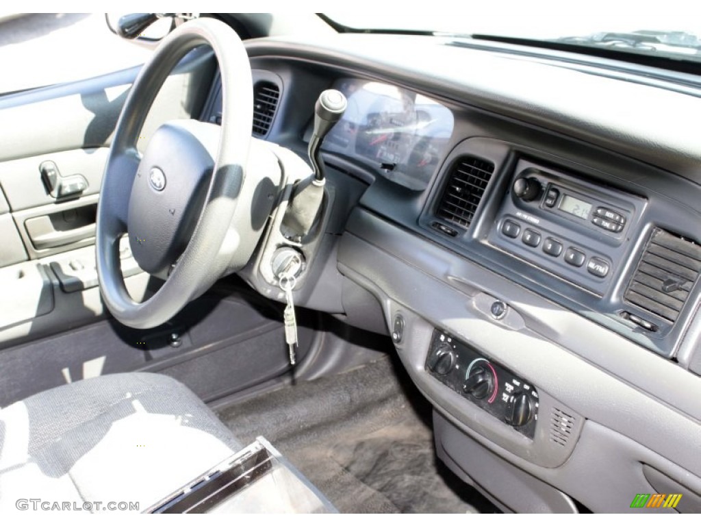 2005 Crown Victoria Police Interceptor - Black and White / Dark Charcoal photo #12