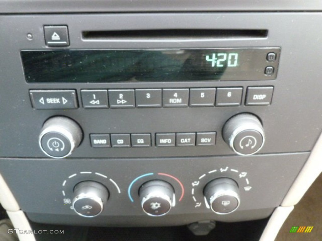 2005 Buick LaCrosse CX Controls Photo #79415162