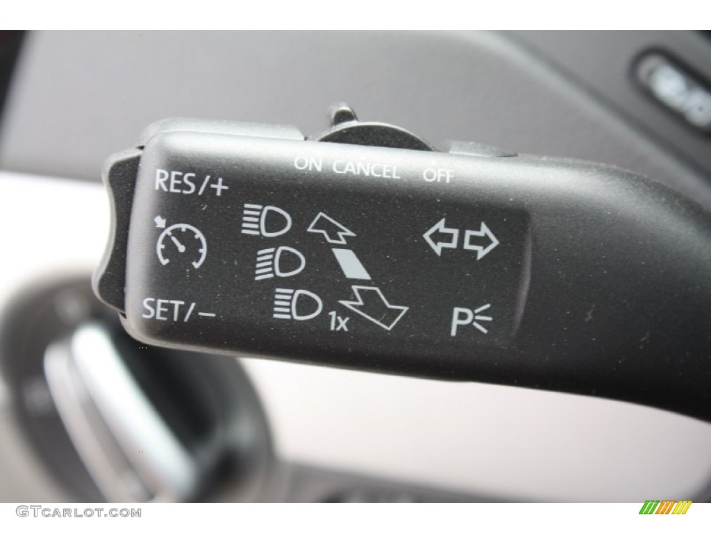 2013 Volkswagen Jetta GLI Autobahn Controls Photo #79415429