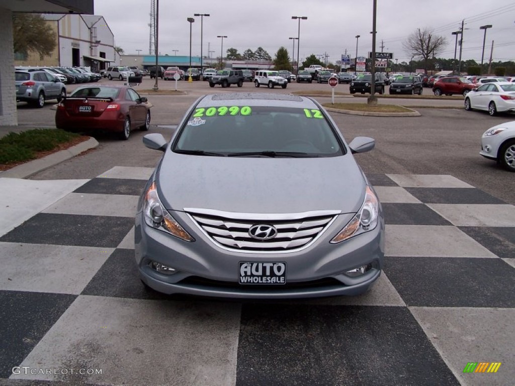 2012 Sonata SE - Iridescent Silver Blue Pearl / Gray photo #2