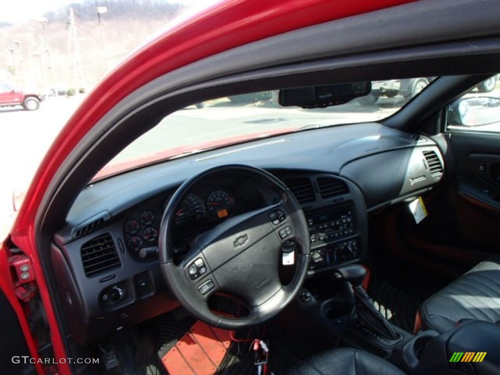 2002 Monte Carlo SS - Bright Red / Ebony photo #10