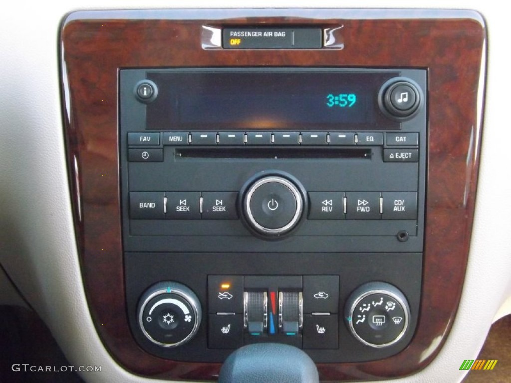 2010 Chevrolet Impala LT Controls Photos