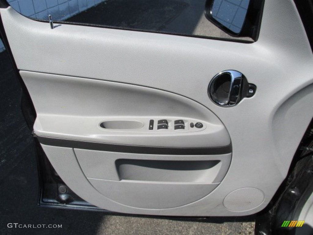 2011 Chevrolet HHR LS Gray Door Panel Photo #79425527