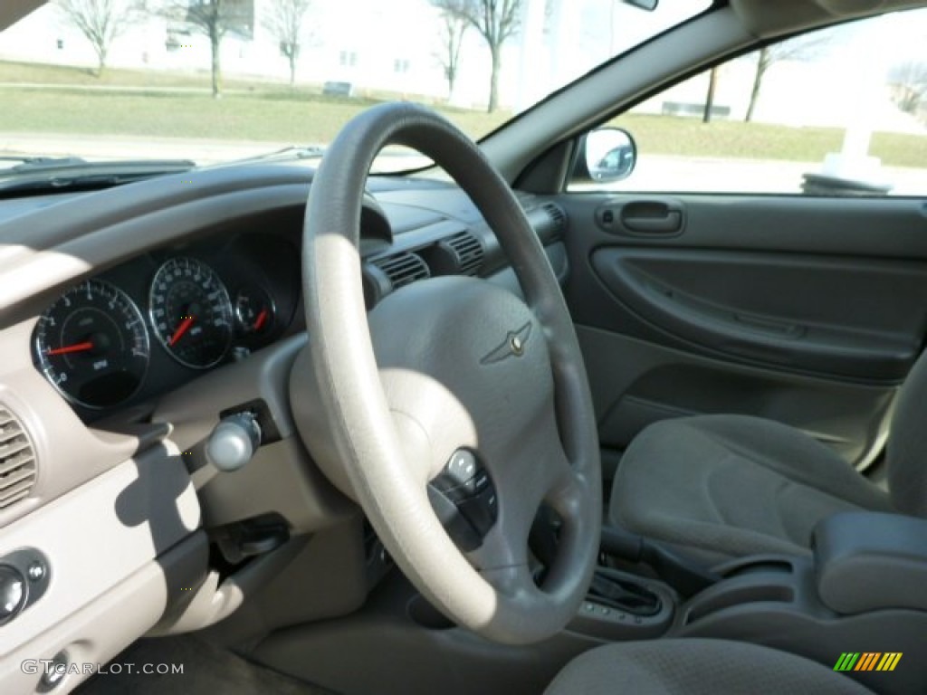 2004 Sebring LX Sedan - Light Almond Pearl Metallic / Sandstone photo #15