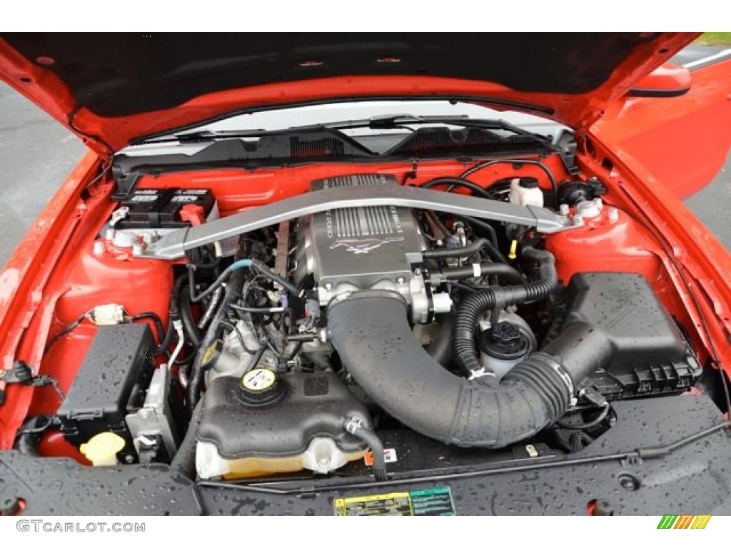 2010 Ford Mustang GT Premium Convertible Engine Photos