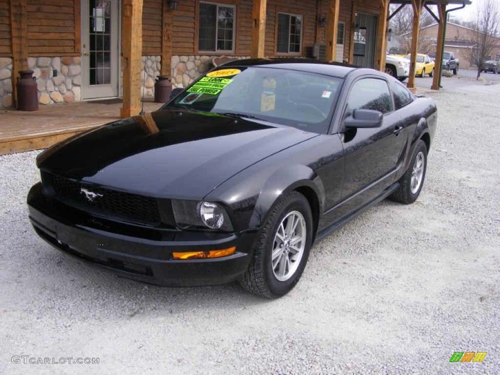 Black 2005 Ford Mustang V6 Deluxe Coupe Exterior Photo #79430815