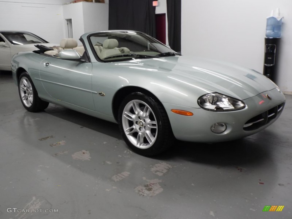 2001 XK XK8 Convertible - Seafrost Pearl / Ivory photo #2