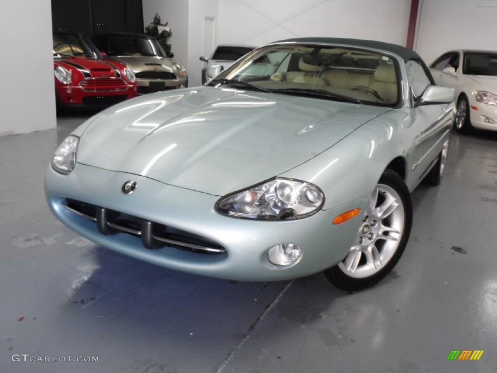 2001 XK XK8 Convertible - Seafrost Pearl / Ivory photo #10
