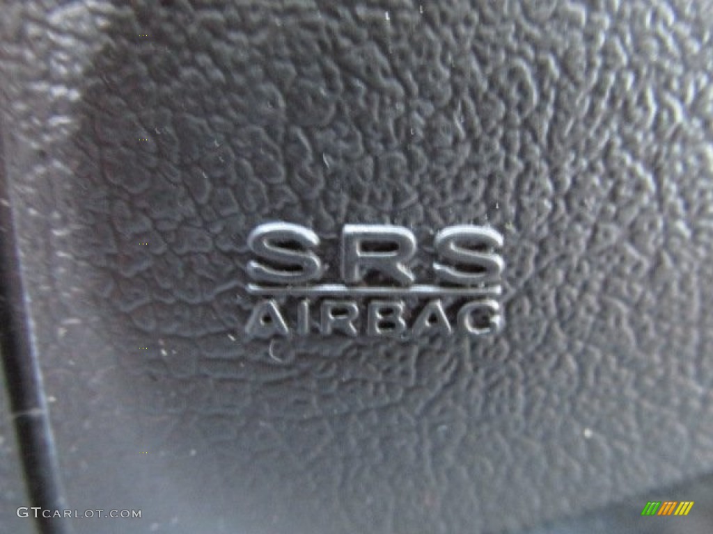 2011 Nitro Heat 4x4 - Blackberry Pearl / Dark Slate Gray photo #20