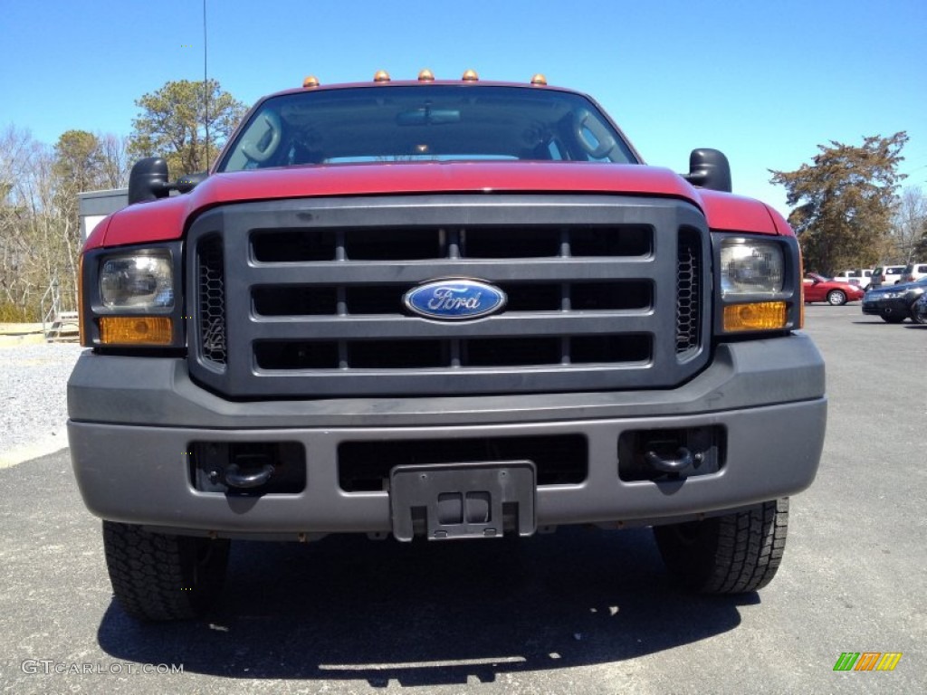 2007 F350 Super Duty XL Crew Cab 4x4 Dually - Dark Toreador Red Metallic / Medium Flint photo #2