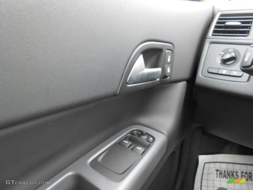2012 C30 T5 - Ice White / Off Black photo #14
