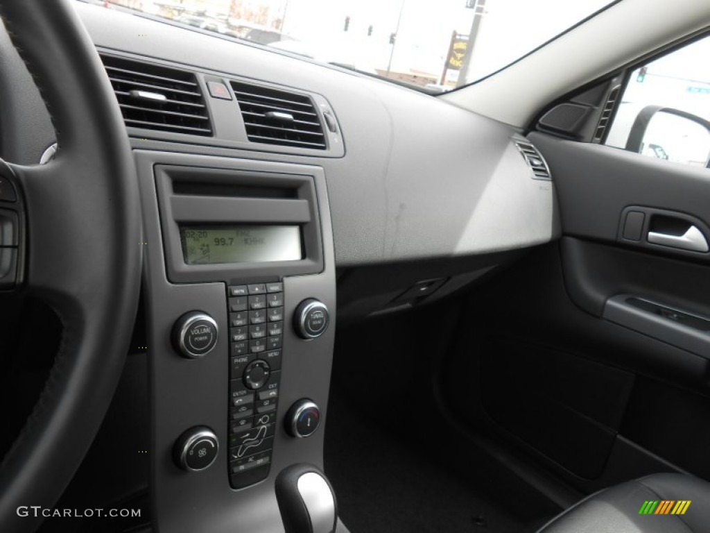 2012 C30 T5 - Ice White / Off Black photo #15