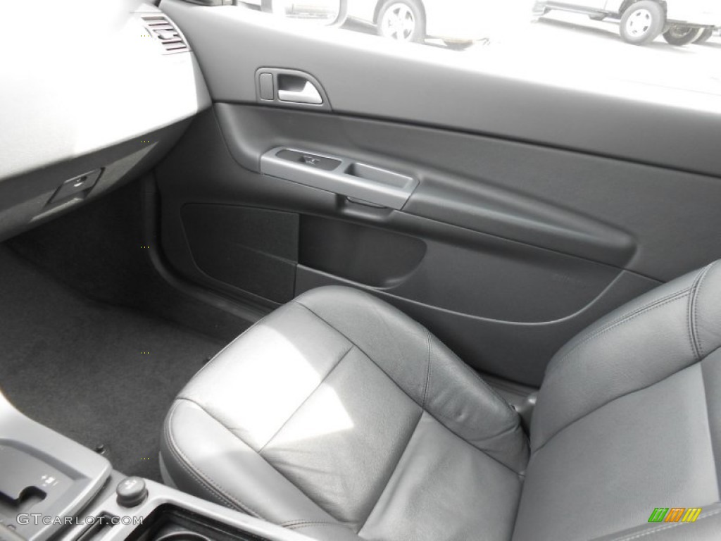 2012 C30 T5 - Ice White / Off Black photo #18