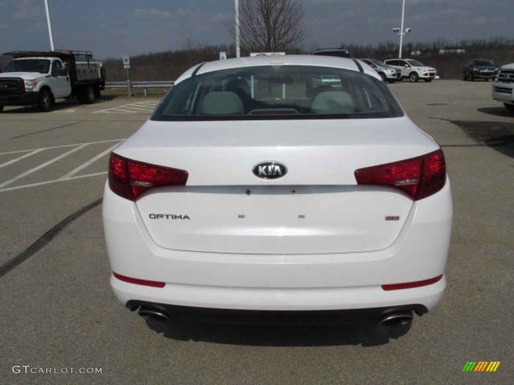 2013 Optima LX - Snow White Pearl / Gray photo #8