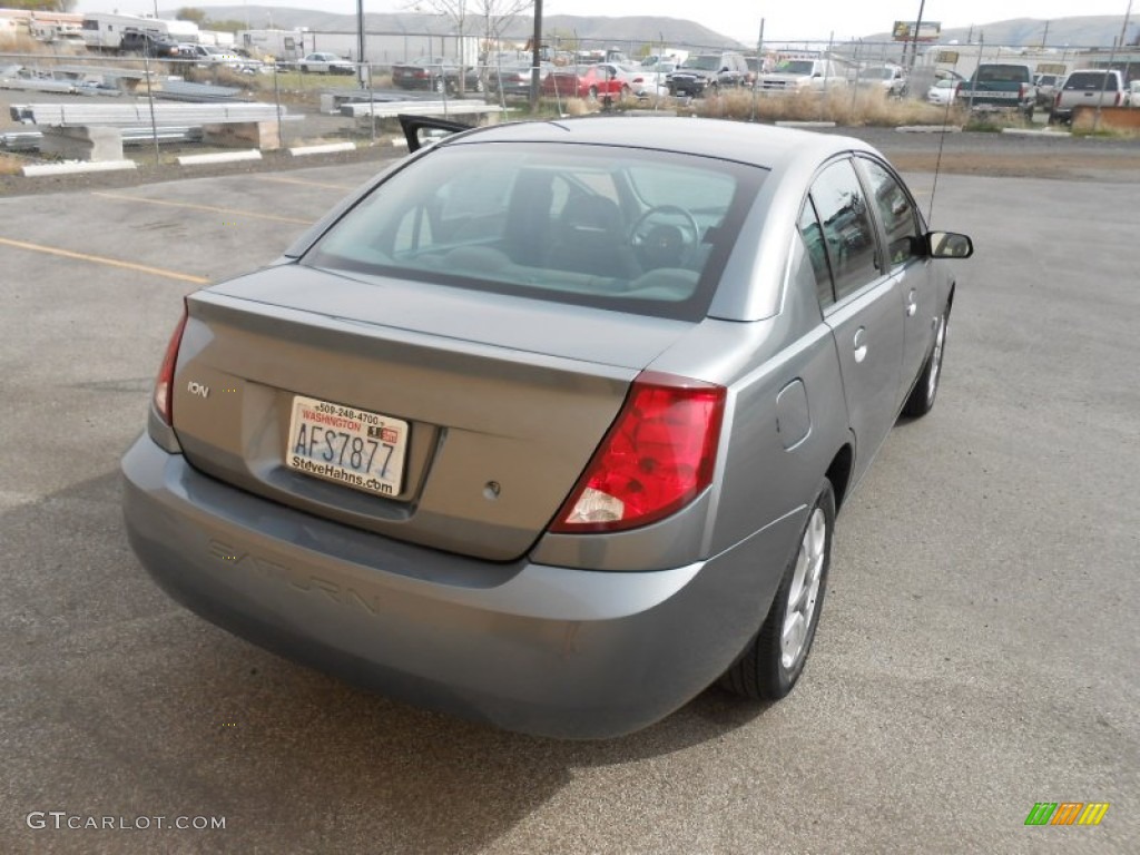 2004 ION 3 Sedan - Storm Grey / Grey photo #10
