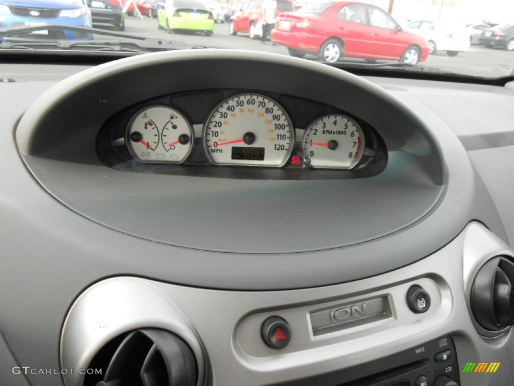 2004 Saturn ION 3 Sedan Gauges Photo #79436973