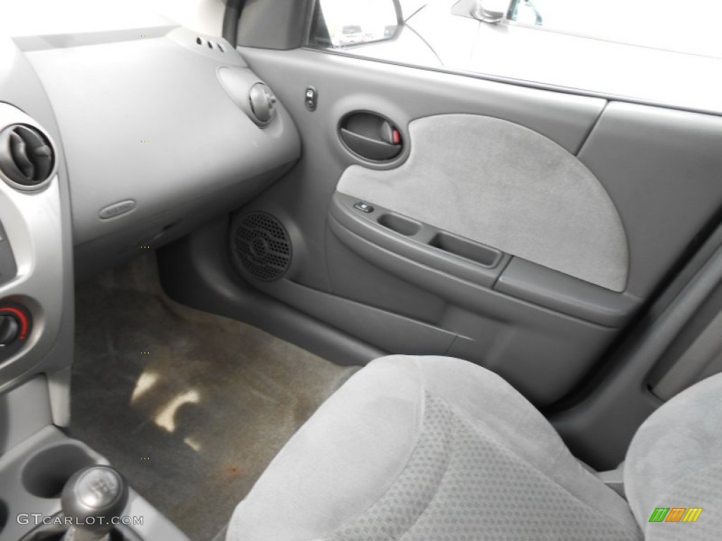 2004 ION 3 Sedan - Storm Grey / Grey photo #17