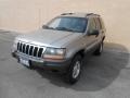 Silverstone Metallic - Grand Cherokee Laredo 4x4 Photo No. 3