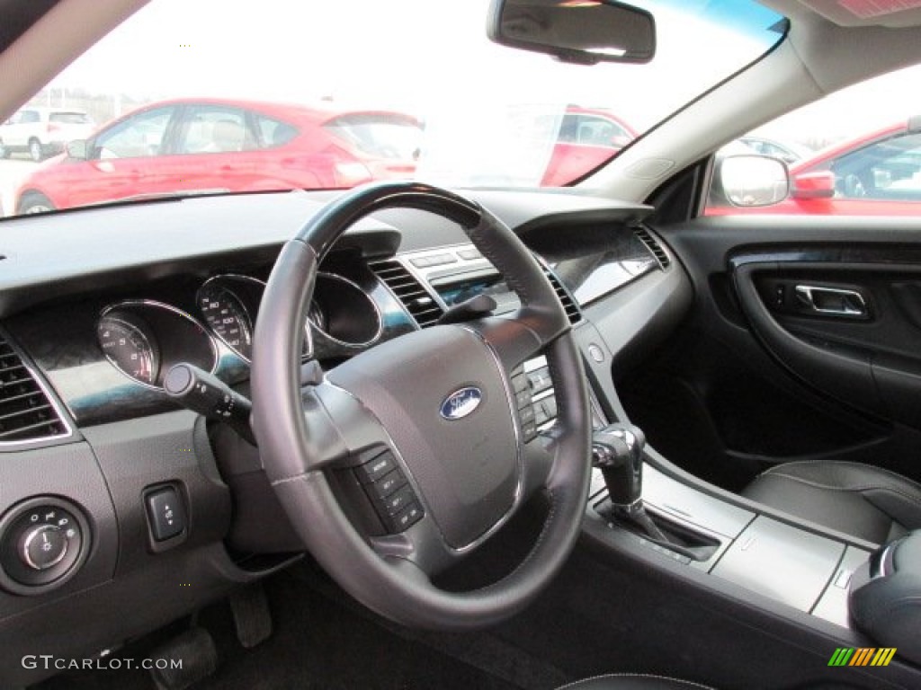2012 Ford Taurus Limited AWD Dashboard Photos