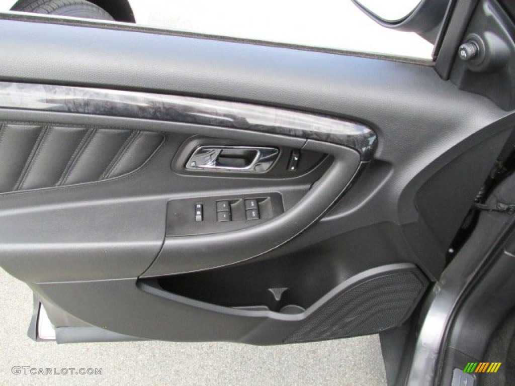 2012 Ford Taurus Limited AWD Door Panel Photos