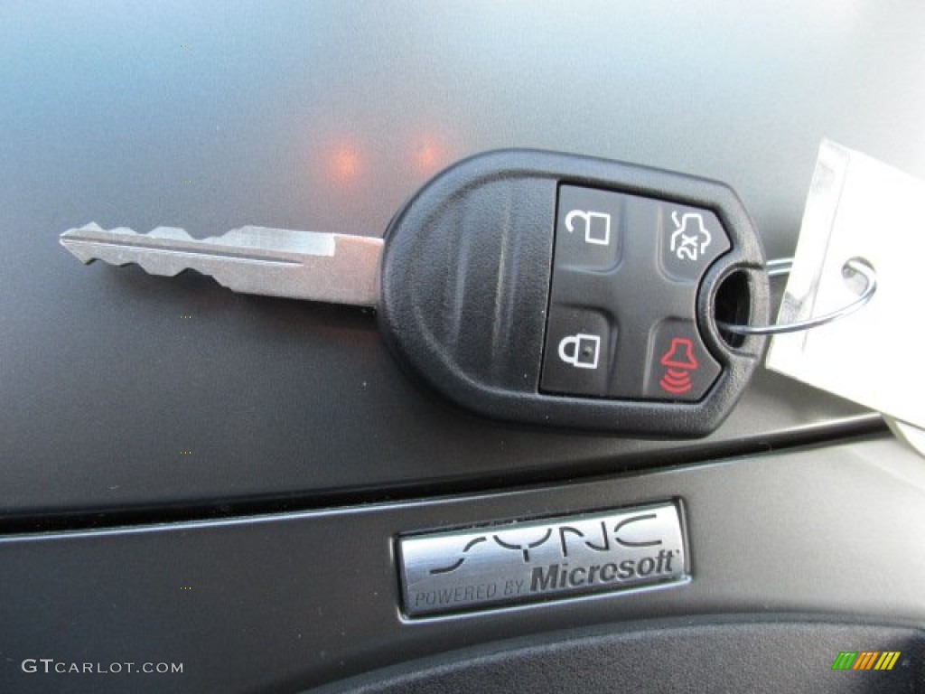 2012 Ford Taurus Limited AWD Keys Photos