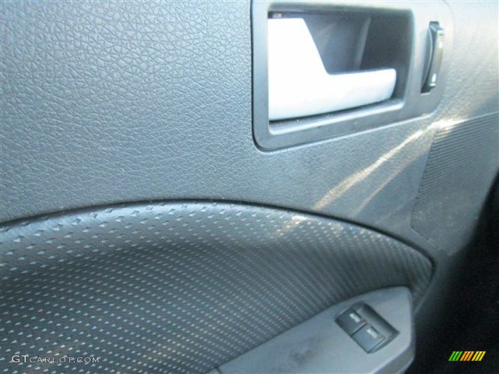2008 Mustang V6 Deluxe Coupe - Black / Dark Charcoal photo #17