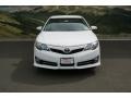 Super White - Camry SE Photo No. 3