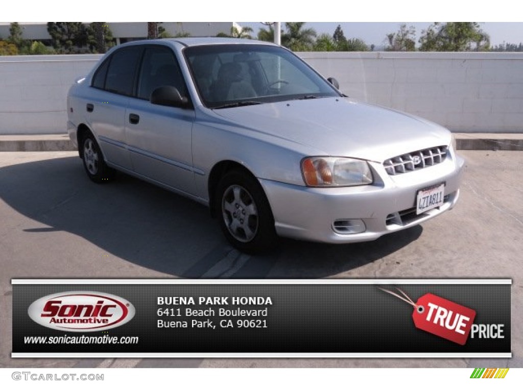 2002 Accent GL Sedan - Silver Mist / Gray photo #1