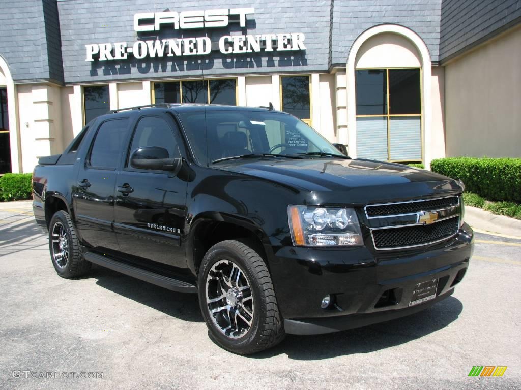 Black Chevrolet Avalanche