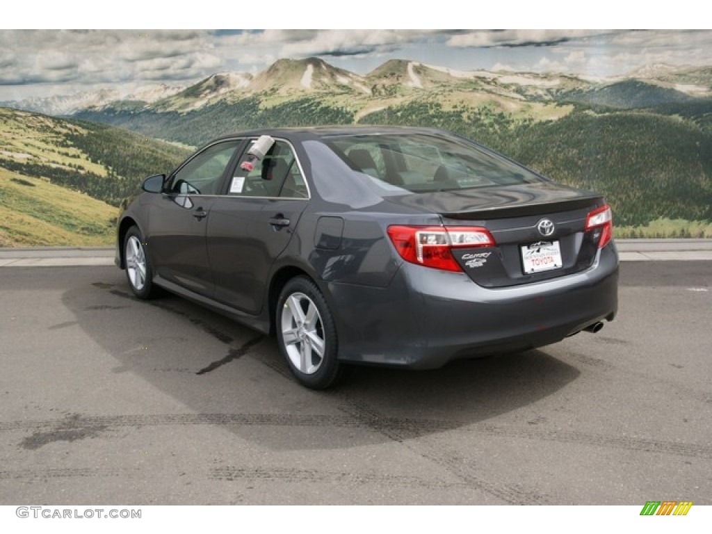 2013 Camry SE - Magnetic Gray Metallic / Black/Ash photo #2