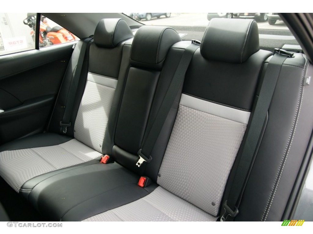 2013 Camry SE - Magnetic Gray Metallic / Black/Ash photo #7