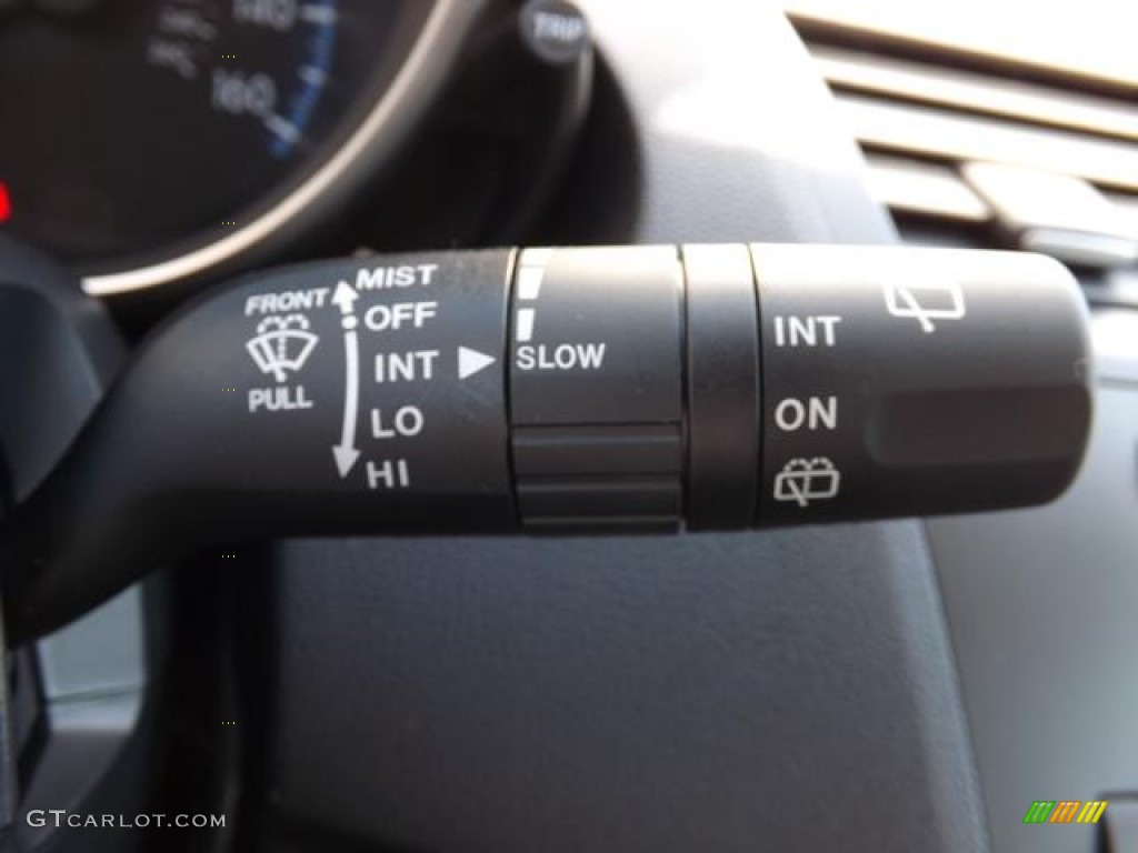 2013 Mazda MAZDA3 i Touring 5 Door Controls Photo #79441409