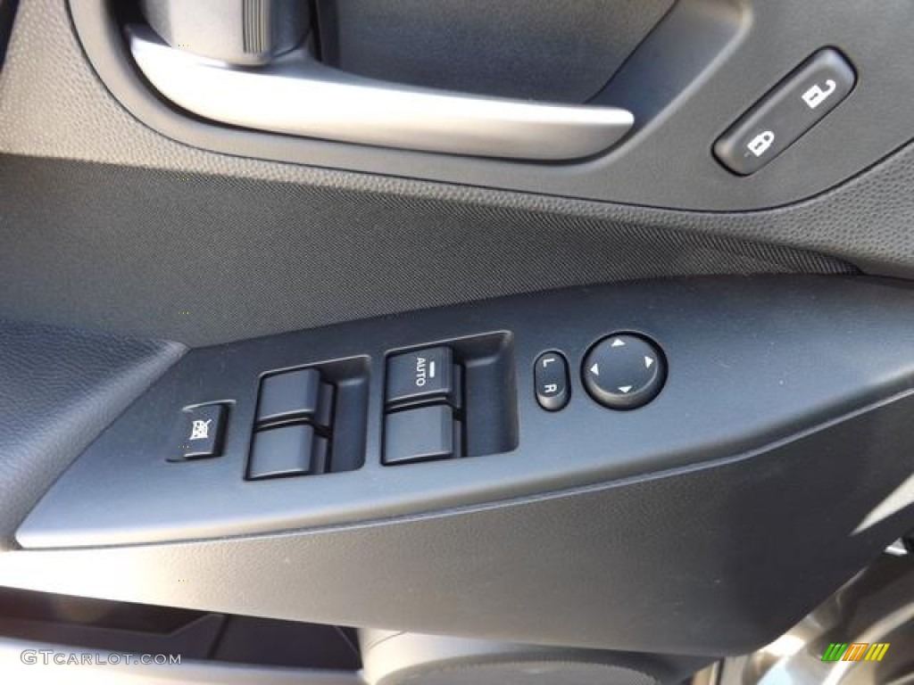 2013 Mazda MAZDA3 i Touring 5 Door Controls Photo #79441516