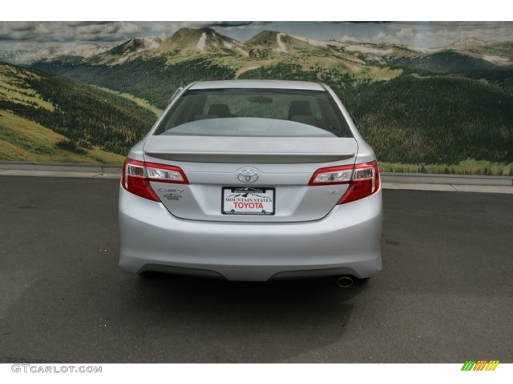 2013 Camry SE - Classic Silver Metallic / Black/Ash photo #4