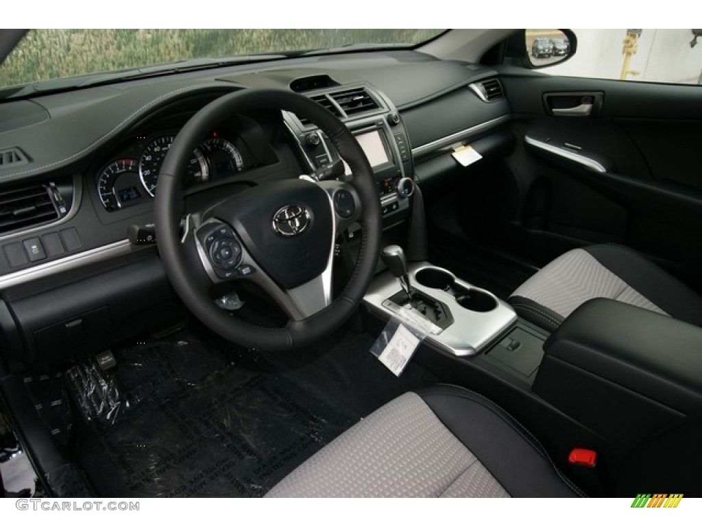 2013 Camry SE - Attitude Black Metallic / Black/Ash photo #5