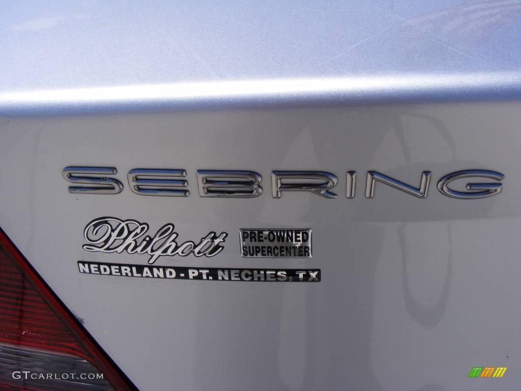 2004 Sebring Sedan - Bright Silver Metallic / Dark Slate Gray photo #10