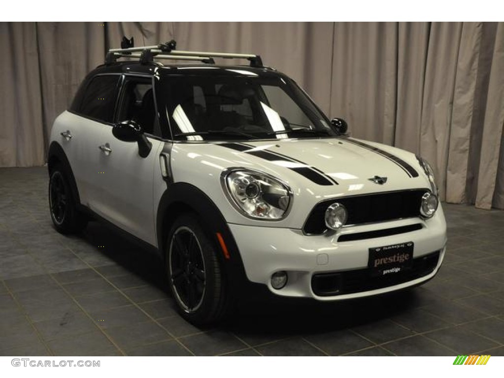 2011 Cooper S Countryman All4 AWD - Light White / Carbon Black Lounge Leather photo #4