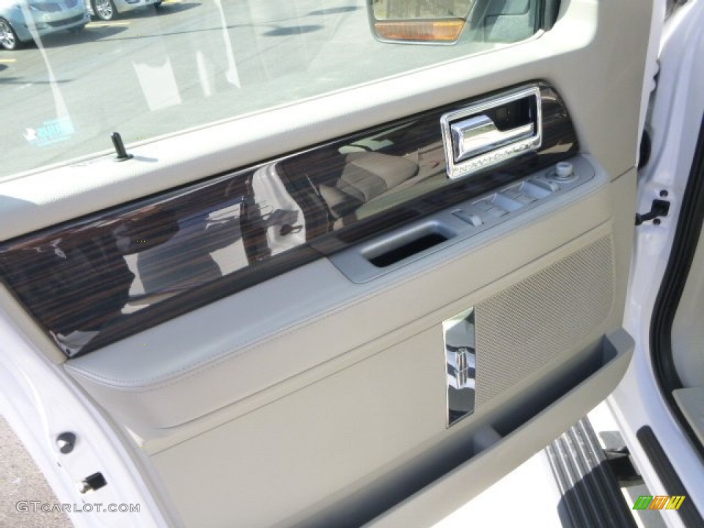 2010 Lincoln Navigator 4x4 Door Panel Photos