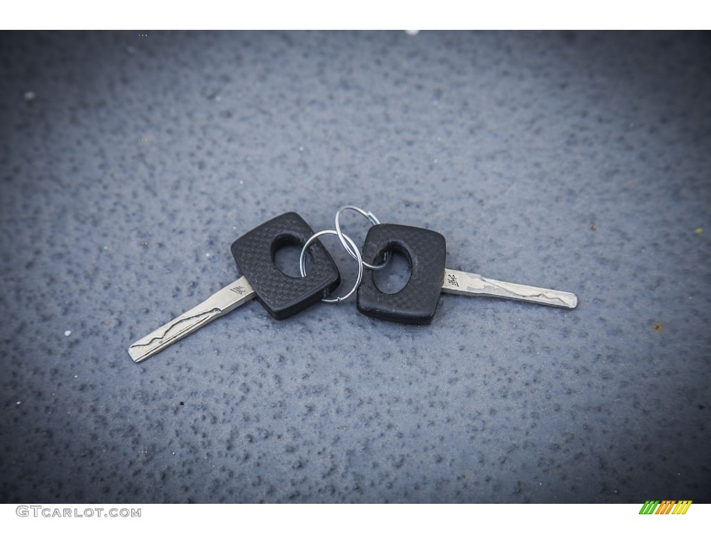 1995 Mercedes-Benz C 220 Sedan Keys Photos