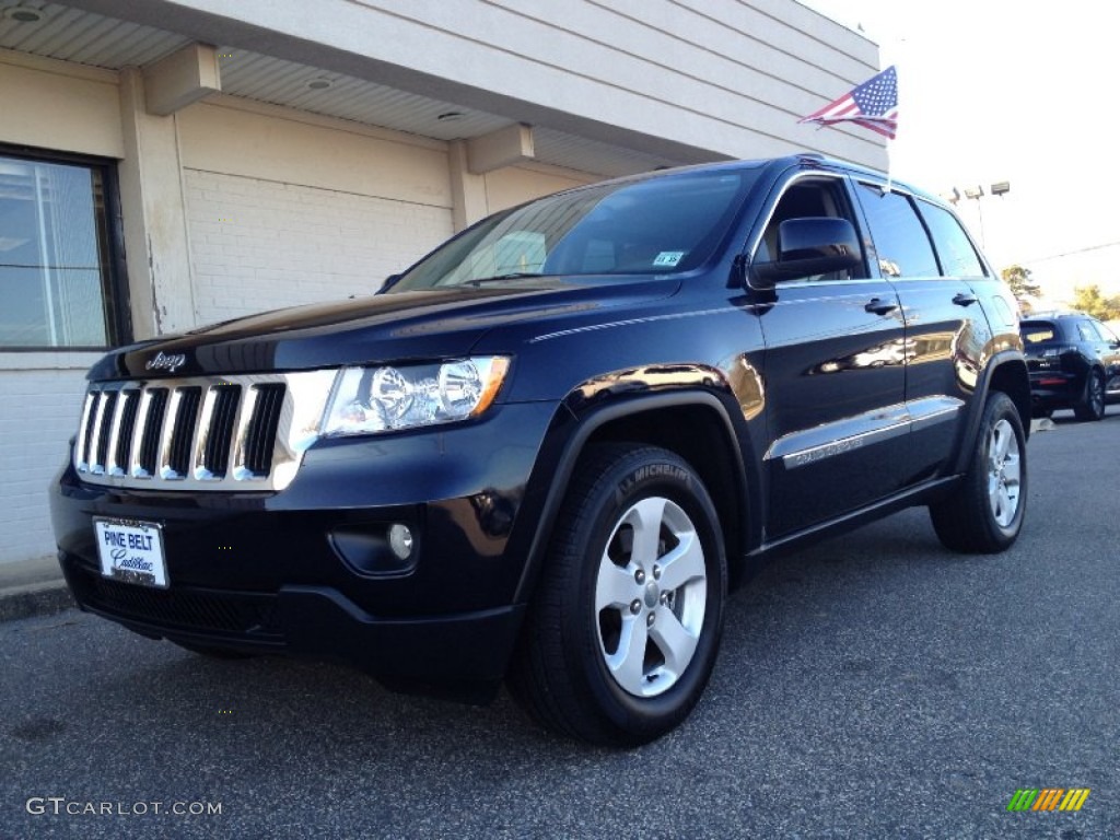 2011 Grand Cherokee Laredo 4x4 - Blackberry Pearl / Dark Graystone/Medium Graystone photo #1