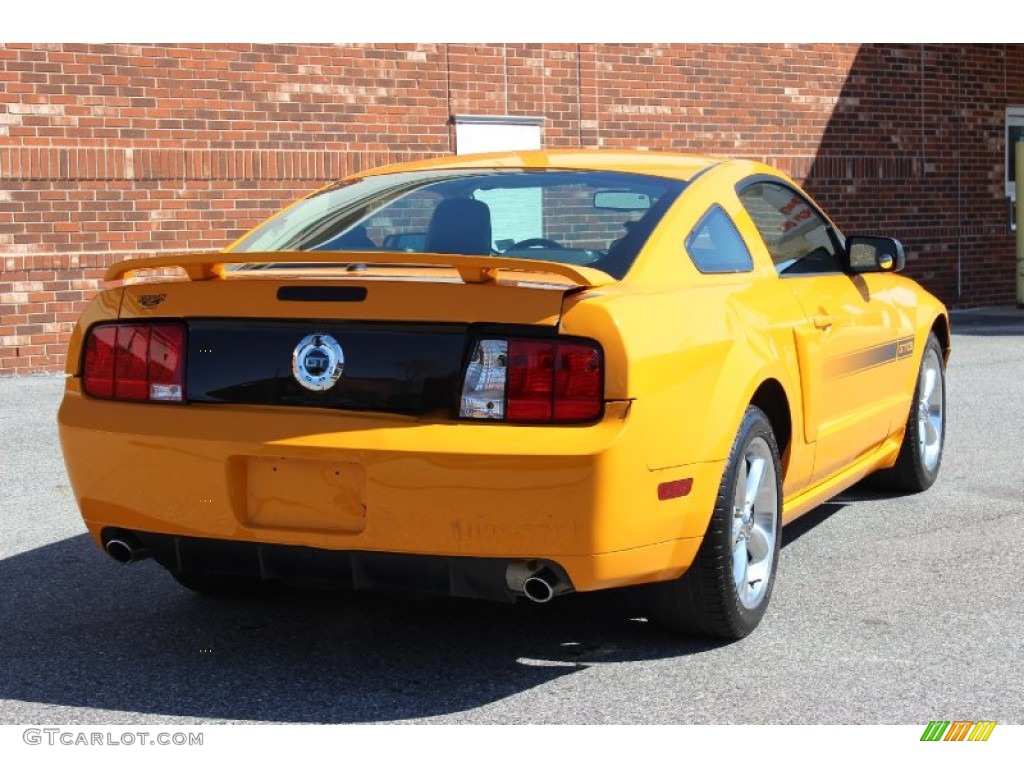 2008 Mustang GT/CS California Special Coupe - Grabber Orange / Dark Charcoal/Medium Parchment photo #11