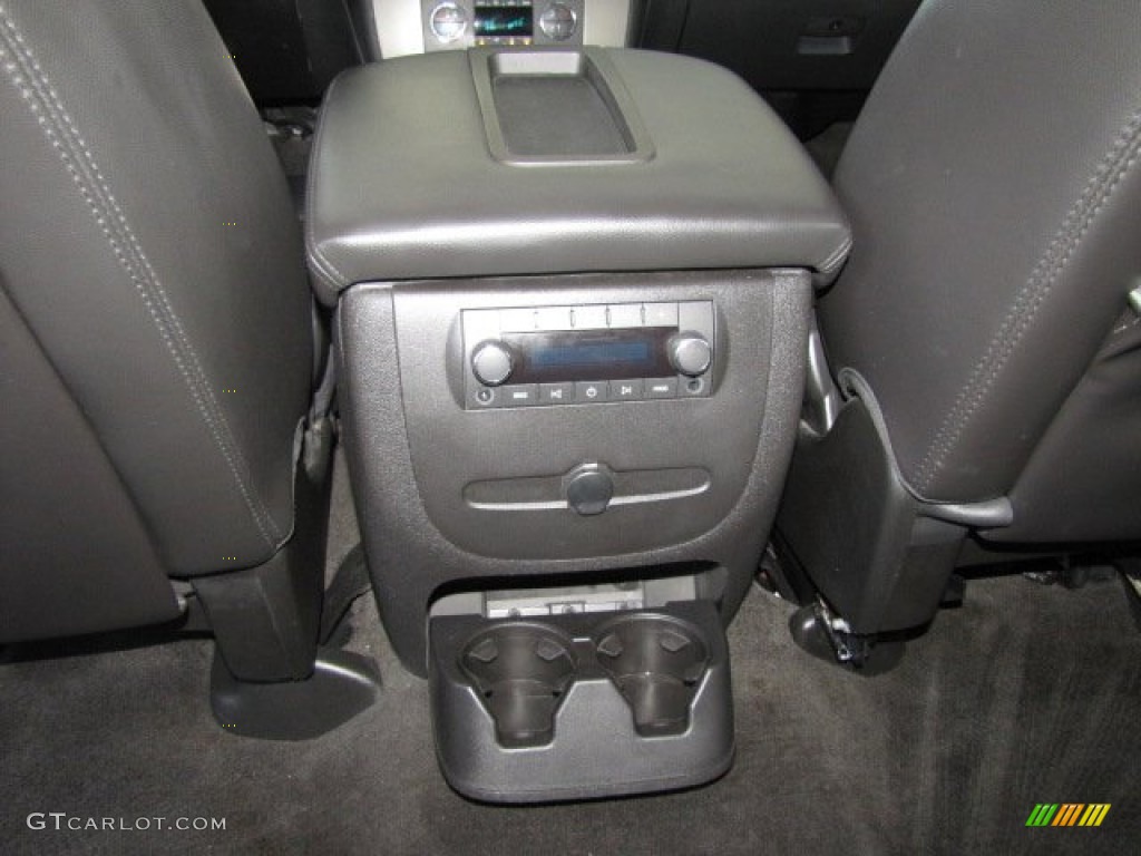 2010 GMC Yukon SLT Controls Photos