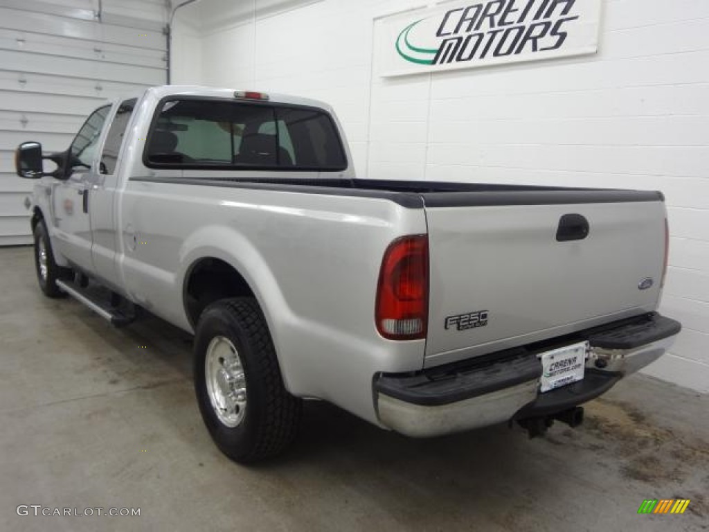 2004 F250 Super Duty XLT SuperCab - Silver Metallic / Medium Flint photo #11