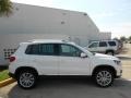 Candy White - Tiguan SE Photo No. 8